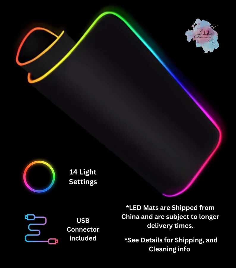 K&ouml;nnte beinhalten: Eine schwarze Mausmatte mit einem regenbogenfarbenen LED-Rand. Die Mausmatte hat 14 Lichteinstellungen und beinhaltet einen USB-Anschluss. *LED-Matten werden aus China versandt und unterliegen l&auml;ngeren Lieferzeiten. *Weitere Informationen zu Versand und Reinigung finden Sie hier