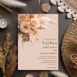 パステルオレンジのバラの花柄の結婚式招待状、Canva 編集可能テンプレート、ピーチカラー、即時ダウンロード、ボヘミアン パンパス #F4RSLP