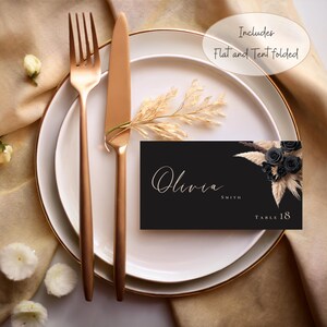 Cartões de lugar florais pretos, modelo de casamento, modelo Canva, cartão de nome de mesa, plano e dobrável, capim-dos-pampas boho #L1RSBK