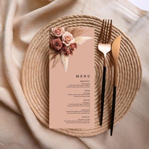 Rustieke Engelse stoffige roze kleur bloemen bruiloft menusjabloon, bewerkbaar canva, direct downloaden, boho pampagras, afdrukbaar menu #L1RSRE