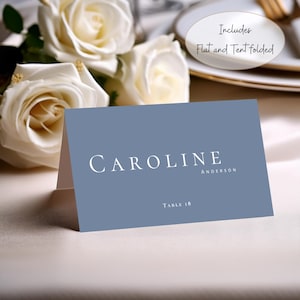 Modèle de mariage de marque-places bleu poussiéreux, téléchargement immédiat, modèle canva, carte de visite de table, plat et plié en tente, couleur bleu brumeux #W8PNDY