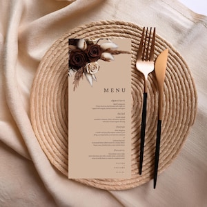 Plantilla de menú de boda con flores marrones, plantilla editable de Canva, descarga instantánea, flor de rosa de las pampas bohemia, menú imprimible #F4RSBR