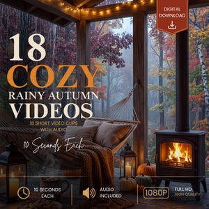 Może przedstawiać: Cyfrowy zestaw 18 przytulnych filmów z deszczową jesienią, każdy o długości 10 sekund z dźwiękiem. Scena przedstawia hamak z poduszkami i kocem, piecyk opalany drewnem z ogniem, latarnie oraz dynie na werandzie z widokiem na drzewa.