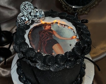 Taylor Swift Reputation Viral Burnaway Cake "How To" Guide as seen on TikTok