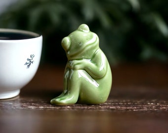 Cute Frog Figurine Statue - Ceramic Frog Figurine for Tea Lovers, Cute Tea Pet, Frog Sculpture, Ceramic Tea Pet Gift, Rare Tea Pet