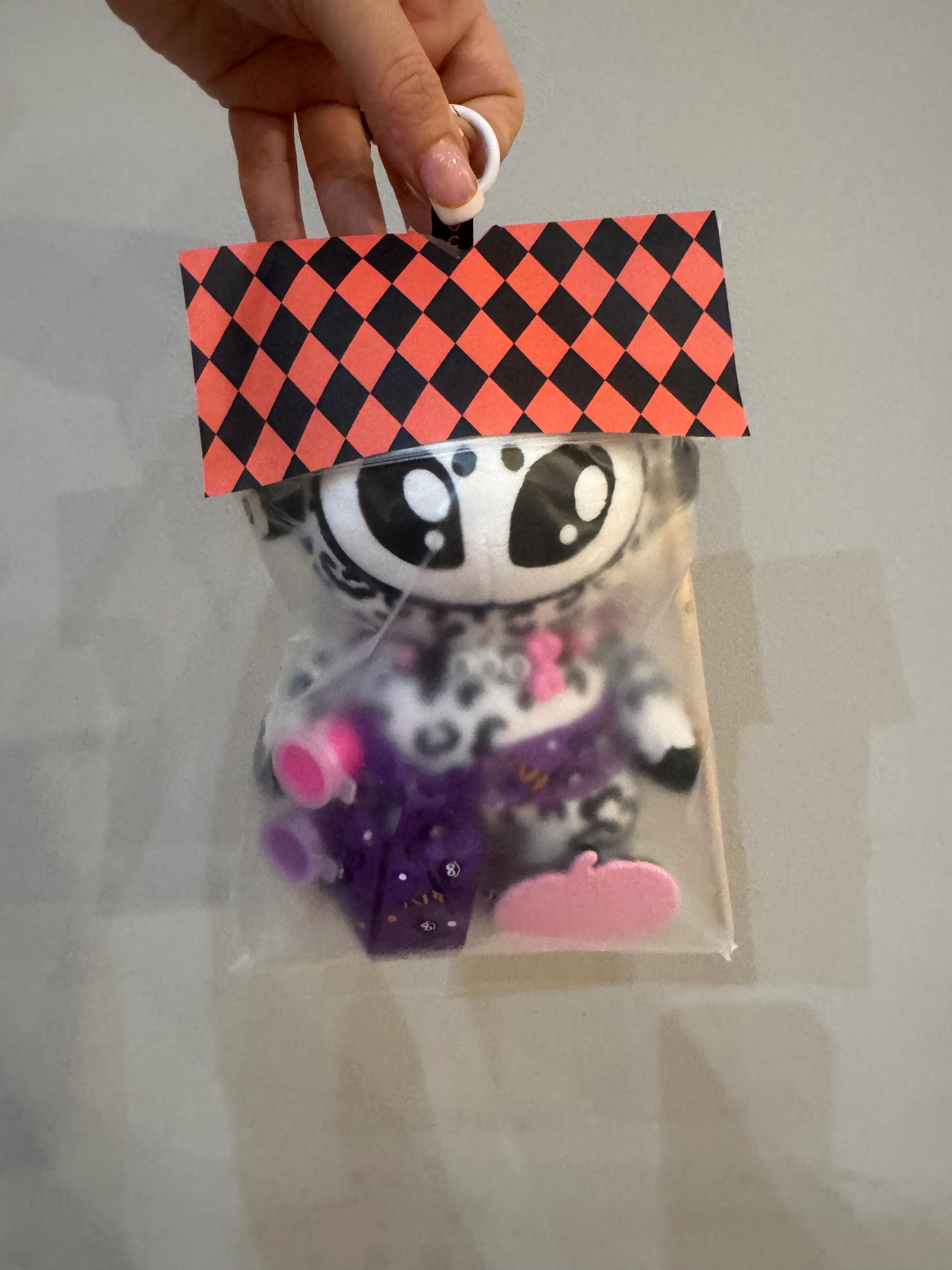SPROOKY alien Boo Basket DIY Keychain kit