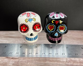 Salt and Pepper Shakers Ceramic Skull Painted Black and White + Multi Color Décor Day of the Dead - Sugar Skull - Salt and Pepper set