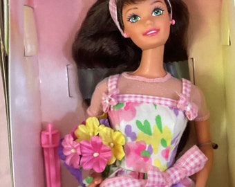 BARBIE “Spring  Petals” AVON Exclusive Special Edition @1996 Mattel NEW