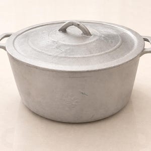 4.5 Qrt Jamaican Dutch Pot