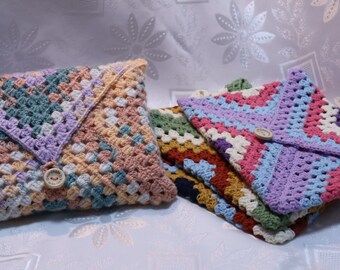 Couverture de livre au crochet faite main - Pochette colorée avec bouton