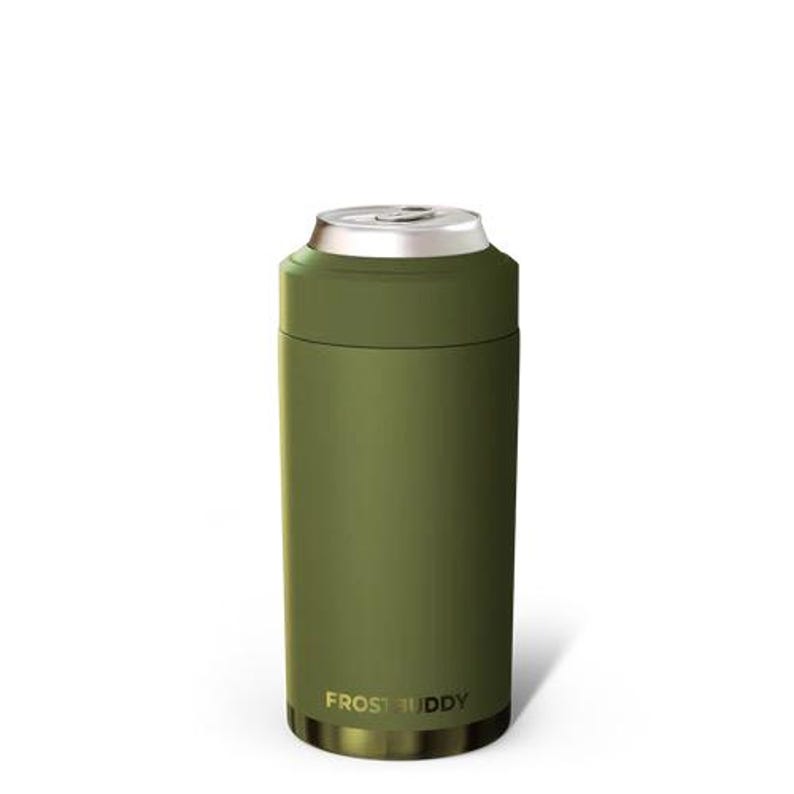 Puede incluir: Un enfriador de latas cil&iacute;ndrico de color verde oliva con acabado mate y un borde met&aacute;lico plateado en la parte superior. El nombre de la marca FROST BUDDY est&aacute; impreso en letras may&uacute;sculas doradas peque&ntilde;as cerca de la base del soporte.