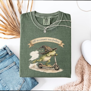 Off to Commit Tom Foolery Shirt Comfort Colors® Groda T-shirt Cottagecore Groda Shirt Vintage Groda Nyckfull Estetik