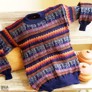 Men Alpaca Sweater, Alpaca sweater with Llama figures, Unisex alpaca sweater with round neck, Alpaca wool pullover