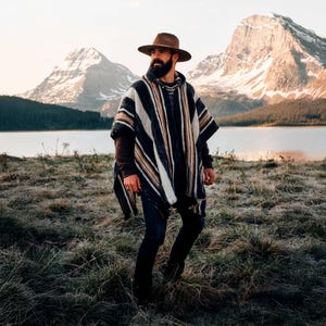 Poncho à capuche en laine d'alpaga pour hommes, cape d'extérieur chaude péruvienne