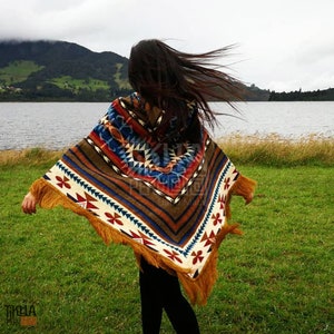 Alpaca poncho, Native poncho, unisex alpaca poncho, V-shaped poncho, Alpaca Poncho with Native Pattern, poncho