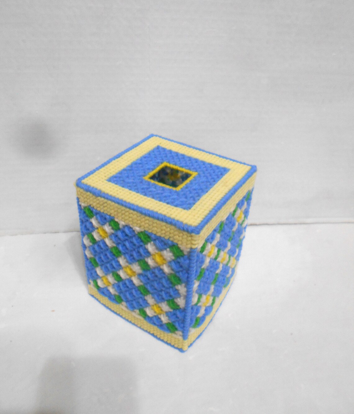 Yellow Daisy Tissue Box Cover main image 1