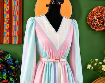 Vestido de secretaria vintage de los años 80 en tonos pastel / Vestido de oficina plisado rosa y azul / Vestido de día con cinturón / Vestido midi de primavera estilo cottagecore / Vestido de mujer trabajadora