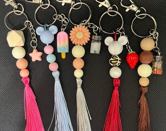 Personalisierter Perlen Schlüsselanhänger, Taschenanhänger, Taschenanhänger, Erinnerungsgeschenk, Taschenanhänger, Taschenanhänger, Kindergeschenk, Geschenk für sie, Geschenk für ihn