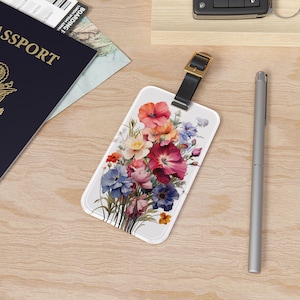 Dried Wildflower Garden Bouquet Luggage Tag: Boho Botanical Pressed Floral Sprigs Label Marker
