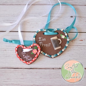 Hecho a la medida LebkuchenHerz, Lebkuchenherzen, corazón de pan de jengibre alemán, collar de arcilla de polímero de corazón Oktoberfest