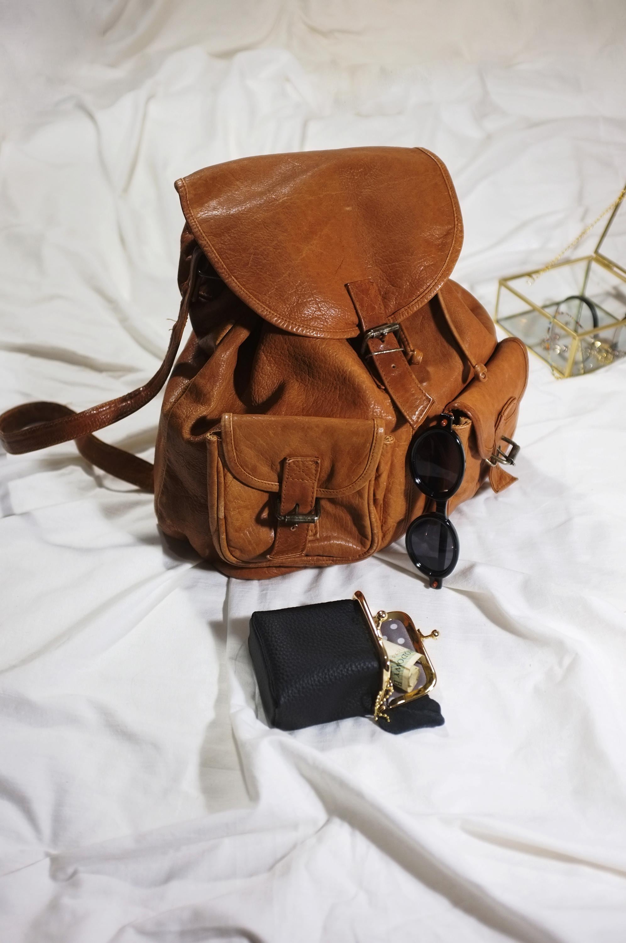 バッグ y2k faded leather shoulder bag backpack Vintage Y2k Convertible Leather Backpack Purse by Arrogance