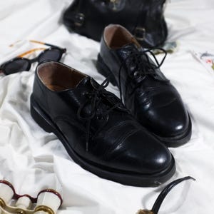 Vintage Dr. Martens Oxford Schuhe. Herren Damen 80er 90er Jahre Klassisch Schwarze Schuhe DrMartens. Doc Martens Leder Boots Punk Grunge Gr. 37