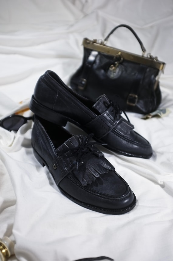 Vintage 80s Leather Penny Loafers Mens by Obermain Regent. 90s Casual Topsiders Unisex. Orthopedic Graphite Black Classic Shoes Size 6 1/2
