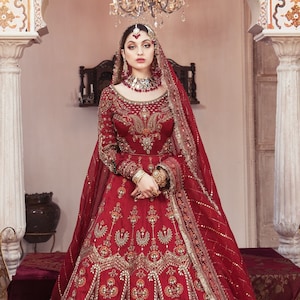 Indian wedding dress red Etsy Espana