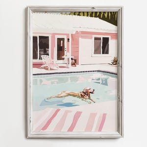 Pode incluir: Uma ilustração emoldurada de uma casa rosa com uma piscina. Um cão golden retriever está flutuando na piscina. A piscina é cercada por uma toalha listrada rosa e branca.