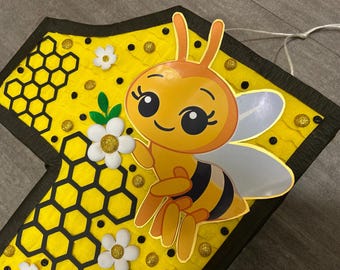 Abejita chiquitita piñata de números diseño 2