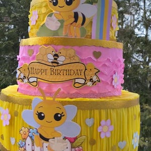 Piñata abejita chiquitita tipo pastel y del personaje de tu preferencia image 1