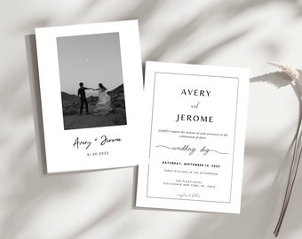 Może przedstawiać: Czarno-białe zaproszenie ślubne ze zdjęciem pary w pustynnym krajobrazie. Zaproszenie zawiera tekst: "Avery i Jerome z radością zapraszają na uroczystość ślubną. Sobota, 14 września 2023. Godzina 15:00. The Plaza Hotel, 5th Avenue, New York, NY, 10019. Przyjęcie po ceremonii."