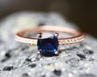 Schön und schlicht: Saphir Ring in 10k, 14k oder 18k Gold September Geburtsstein