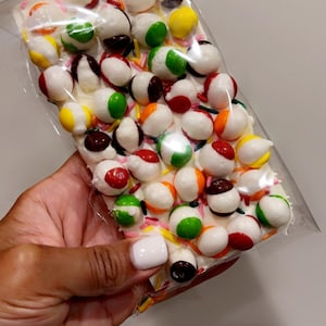 Chocolate bar w/freeze dried candy