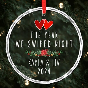 The Year We Swiped Right Ornament, Custom Name Couples Glass Ornament, Online Dating Ornament,Personalized First Valentine Dating Gifts 2025