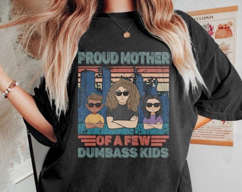 Personalisiertes lustiges Mama-T-Shirt, stolze Mutter von ein paar dummen Kindern, lustiges Geschenk für Mama, personalisiertes Muttertagsshirt, Geschenk für Mama