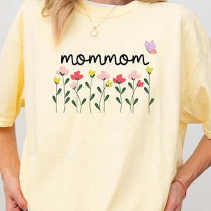 Floral Mommom Shirt, Mommom Christmas Gift, Comfort Colors® Mommom T-Shirt, Mommom Mothers Day Gift, Grandma Gifts For Mommom Tees, X136