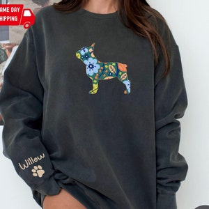 Custom French Bulldog Sweatshirt, Personalized Frenchie Shirt, French Bulldog Mom & Dad, Floral Frenchie Sweater, French Bulldog Gifts, C265