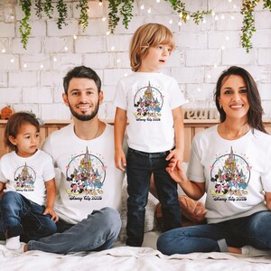 Mickey en vrienden Disney trip 2025 shirt, WDW Disneyland Castle familievakantie 2025, Disney Girl Trip shirt, Disney bijpassende shirt, D019