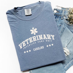 Camiseta personalizada de unidad de cuidados intensivos veterinarios, camiseta personalizada de técnico veterinario, regalo para técnico veterinario, regalo de agradecimiento para enfermeros, camiseta de técnico veterinario, X185