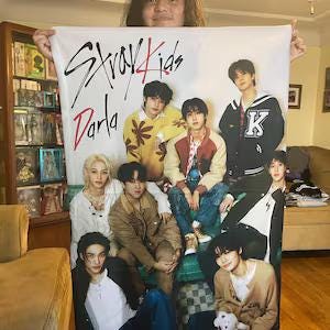 Manta de Stray Kids K-Pop: manta personalizada con nombre, acogedora decoración de fandom, regalo para fans, ropa de cama para dormitorio, recuerdo único de Hey! Design imagen 3