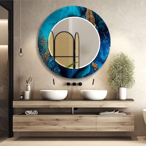 Asymmetrischer Wandspiegel aus gehärtetem Glas: Blau & Goldakzent