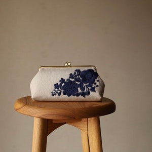Japanese handmade natural linen embroidery wallet,handmade luxury linen purse,luxury handmade pouch
