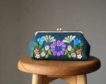Japanese handmade embroidery flower linen wallet pouch,handmade natural linen pouch,linen pouch purse