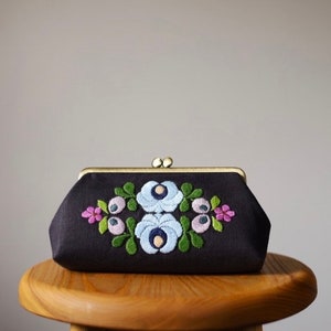 Japanese handmade embroidery flower pouch wallet,natural linen flower pouch,handmade linen pouch bag