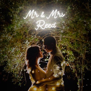 Mr and Mrs Name Sign, Custom Wedding Neon Sign, waterproof Wedding Welcome Neon Light, Family Name Neon Sign, Personalized Wedding Gifts