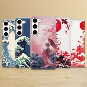 Peut inclure: Cinq étuis de téléphone différents avec des motifs d'inspiration japonaise. Les étuis présentent un motif de vague, une geisha en kimono rouge et un poisson rouge. Les étuis sont tous transparents et laissent apparaître le design du téléphone à travers l'étui.