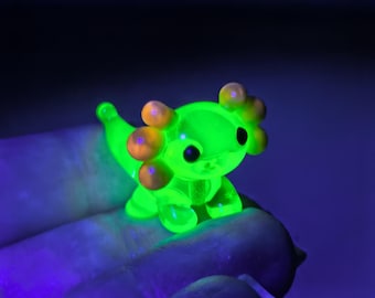 Glazen beeldjes Klein Axolotl-beeldje Glazen Axolotl-ornament Miniatuur Axolotl Kleine glazen dieren Aquariumdecoratie GLOEIT in UV-licht