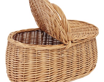 Wicker shopping or picnic basket with two flaps, closed (L) 45 x (W) 30 x (H) 23/36. Basket with a hinged lid for the market