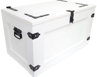Wooden box on wheels and white cover, 80x47x45cm